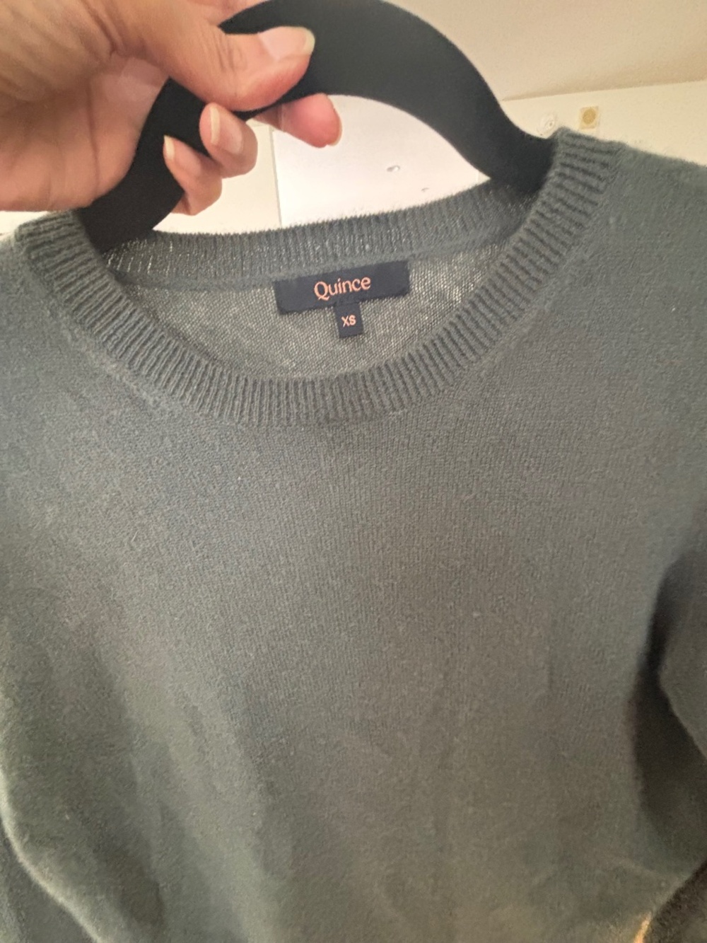 Olive green Quince cashmere sweater, xs